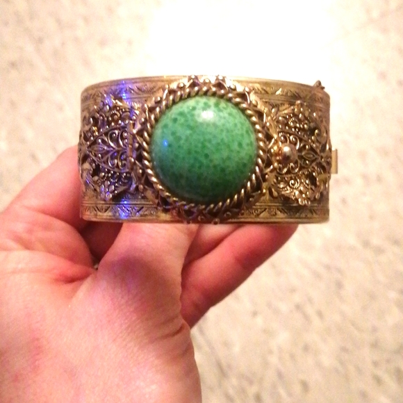 Antique locket bracelet. - Picture 1 of 3